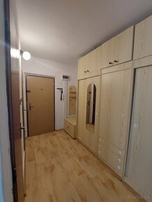 Znižená cena- veľký 2 izb. byt, 70 m2 + s loggia - 4