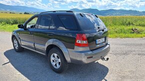 KIA SORENTO 2.5 CRDI EX AUTOMAT WEBASTO 4X4 ŤAŽNÉ - 4