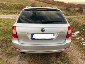 SKODA SUPERB COMBI 2.0 TDI CR DsG 125 Kw ELEGANCE - 4