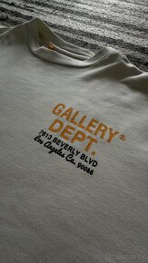 Gallery Dept. Drive Thru - 4