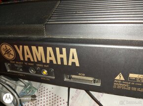 Klavír Yamaha PSR 9000 - 4