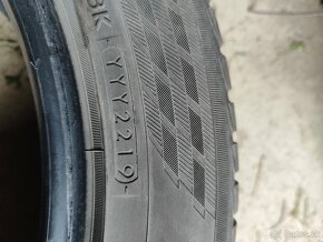 Yokohama BlueEarth 205/55 R16 - 4