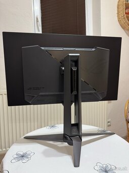 Predám herný monitor Asus rog strix pg27aqdm - 4