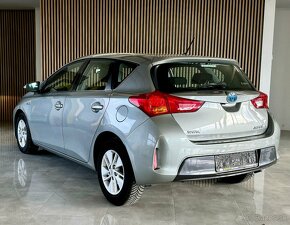 Toyota Auris 1.8 Hybrid Automat 2015 107 tisíc km - 4