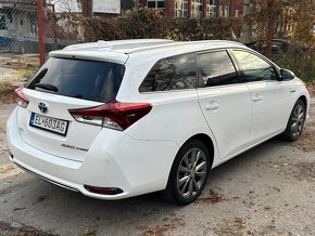 Toyota Auris Touring Sports 1.8 I VVT-i HybridSD Facelift - 4