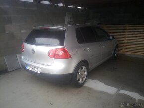 Volkswagen Golf 5 1.9 TDI Bluemotion - 4