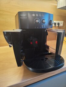 DeLonghi Magnifica - 4