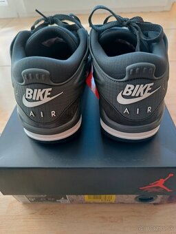 Jordan 4 RM SP Nigel Sylvester Driveway Grey - 4