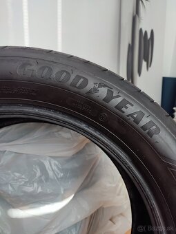 Good Year 215/55 R18 99V - 4