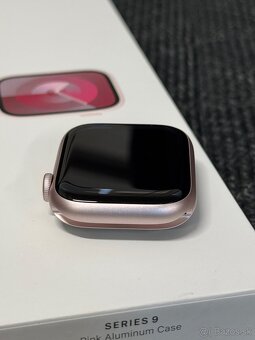 Apple Watch Series 9 45mm Ružové - 4