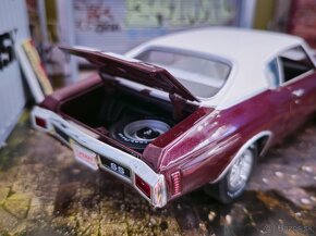 Chevrolet Chevelle SS 1:18 Autoworld - 4