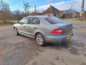 Rozpredám Škoda Superb 2.0TDI 103kw GB - 4