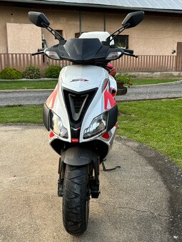 Aprilia SR50 - 4