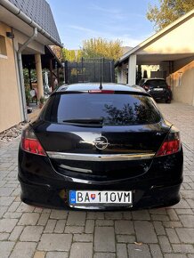 Opel astra GTC - 4