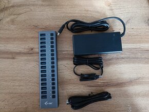 USB hub/rozbočovač U3CHARGEHUB16 - 4