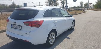 Kia Ceed SW 11/2015 1.6 CRDi 136k Gold 100kw - 4