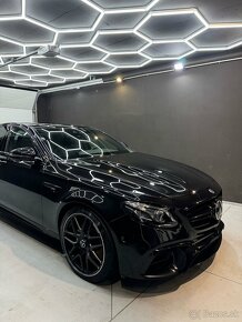 Mercedes E63 AMG - 4