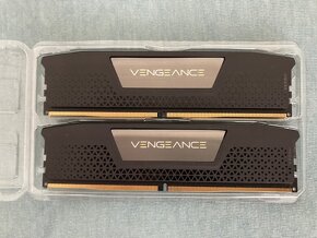 VENGEANCE® 32 GB (2 x 16 GB) DDR5 DRAM 6000MT/s CL36 - 4