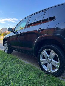 Toyota Rav4 D-CAT,2.2 diesel,2006 - 4000€ - 4