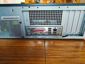 IBM ThinkCentre Pentium 4 - 4