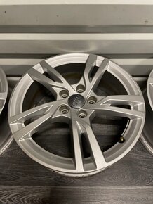 Alu AUDI 5x112 17” 8V0601025DK - 4