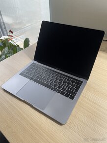 Macbook Pro 13" 2019 i5, 8GB RAM, 250GB, SpaceGrey, Top Stav - 4