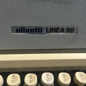 PÍSACÍ STROJ OLIVETTI LINEA 98 - 4