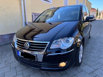 Volkswagen Touran 1.9Tdi Dsg 77kW Rok 2009/10 Highline - 4