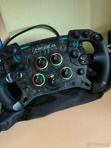 MOZA R9 V2, GS V2P GT Wheel a MOZA SR-P Pedals - 4