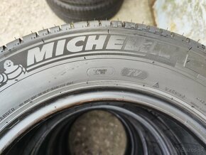 Letné pneu = 235/65 R16C = MICHELIN - 4