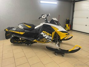 PREDAM SKIDOO MXZ 800R E- TEC 2012 ROK - 4