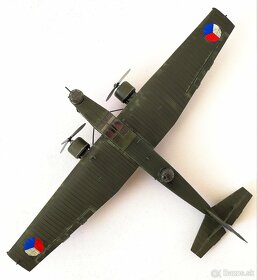 Predám AERO MB-200, plastikový model, mierka 1/72 - 4