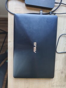 Asus ZenBook Pro 15 UX580GD - 4