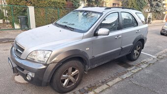 Kia Sorento - 4