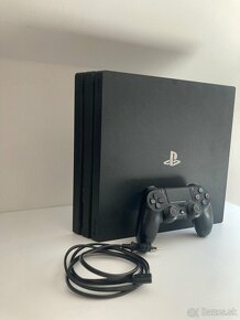 ps4 pro 1TB - sada - 4