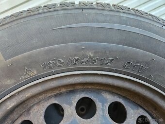 Celoročné kolesá 195/65 R15 zánovné 5x112 VW Golf 5 - 4