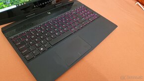 Alienware m15 R1 - 4