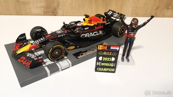 Max Verstappen 1:18 + Figurka + podpis karta - 4