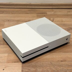 Xbox One S 1TB - 4