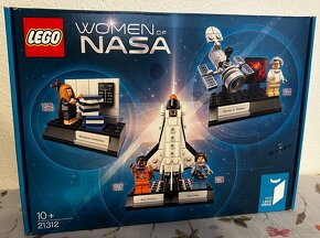 LEGO Ideas 21312 Women of NASA - 4