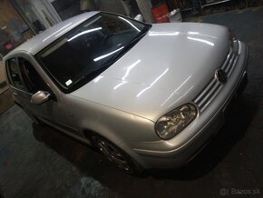 VOLKSWAGEN  GOLF. 4. 1.6. 74KW.  AKL - 4