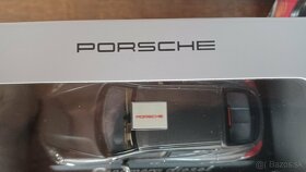 Porsche panamera 1:43 minichamps - 4