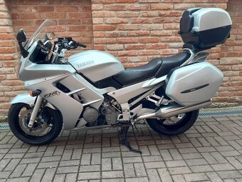 Yamaha FJR 1300 - 4