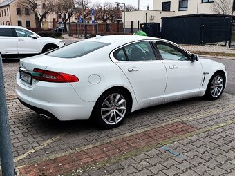 Jaguar XF 2.2D I4 147kW - 4