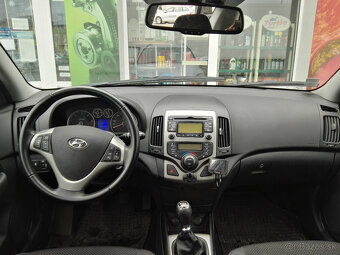 Rozpredám Hyundai i30 CW 1.6 CRDi 66kw - 4