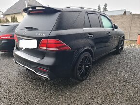 Mercedes 63s AMG - 4