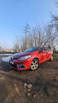 Lacno predám - Renault Fluence - uvedené poškodenia - 4