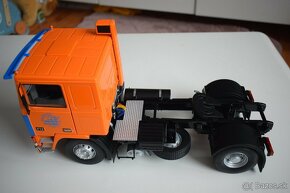 1:18 Volvo F12 Truck Deutrans year 1977 - 4