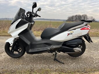 Kymco Downtown 300i - 4