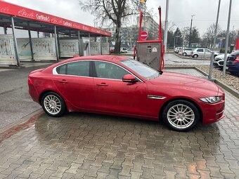 Jaguar XE 2.0 I4D Prestige AT - 4